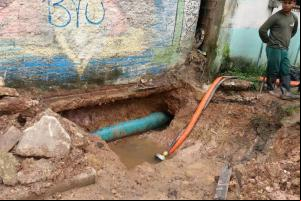 notícia: Construções irregulares provocam vazamento de água no Parque Verde