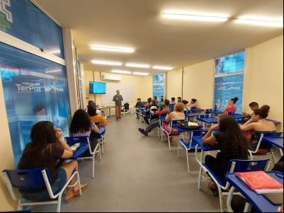 notícia: Usina da Paz Cabanagem leva palestra sobre inteligência artificial aos moradores 